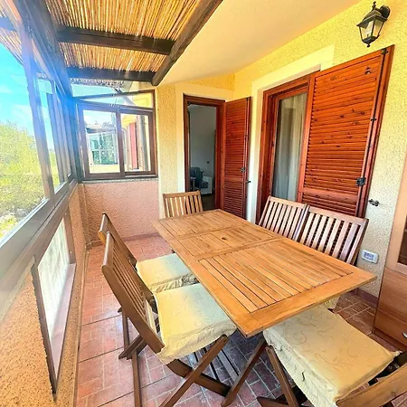 Family House דירה אולביה